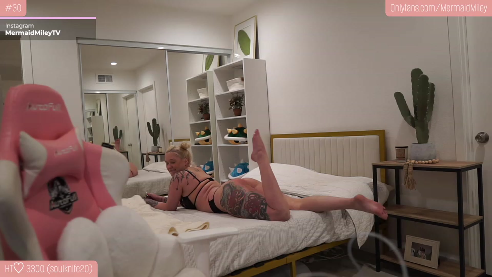 Gallery image thumbnail from Mermaidmiley's myfreecams stream on, 01/13/2023, 06:18 image 8 of 20
