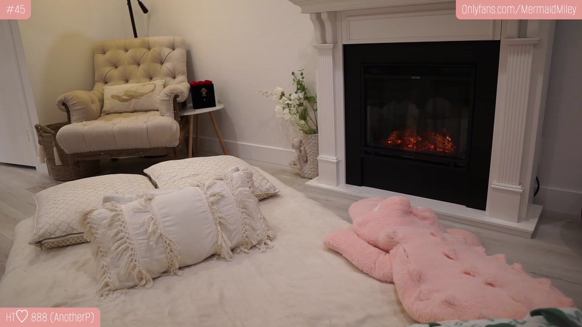 Gallery image thumbnail from Mermaidmiley's myfreecams stream on, 01/15/2023, 05:48 image 6 of 20