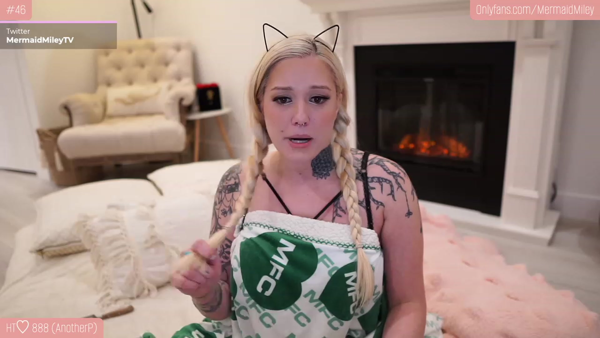 Gallery image thumbnail from Mermaidmiley's myfreecams stream on, 01/15/2023, 05:48 image 12 of 20