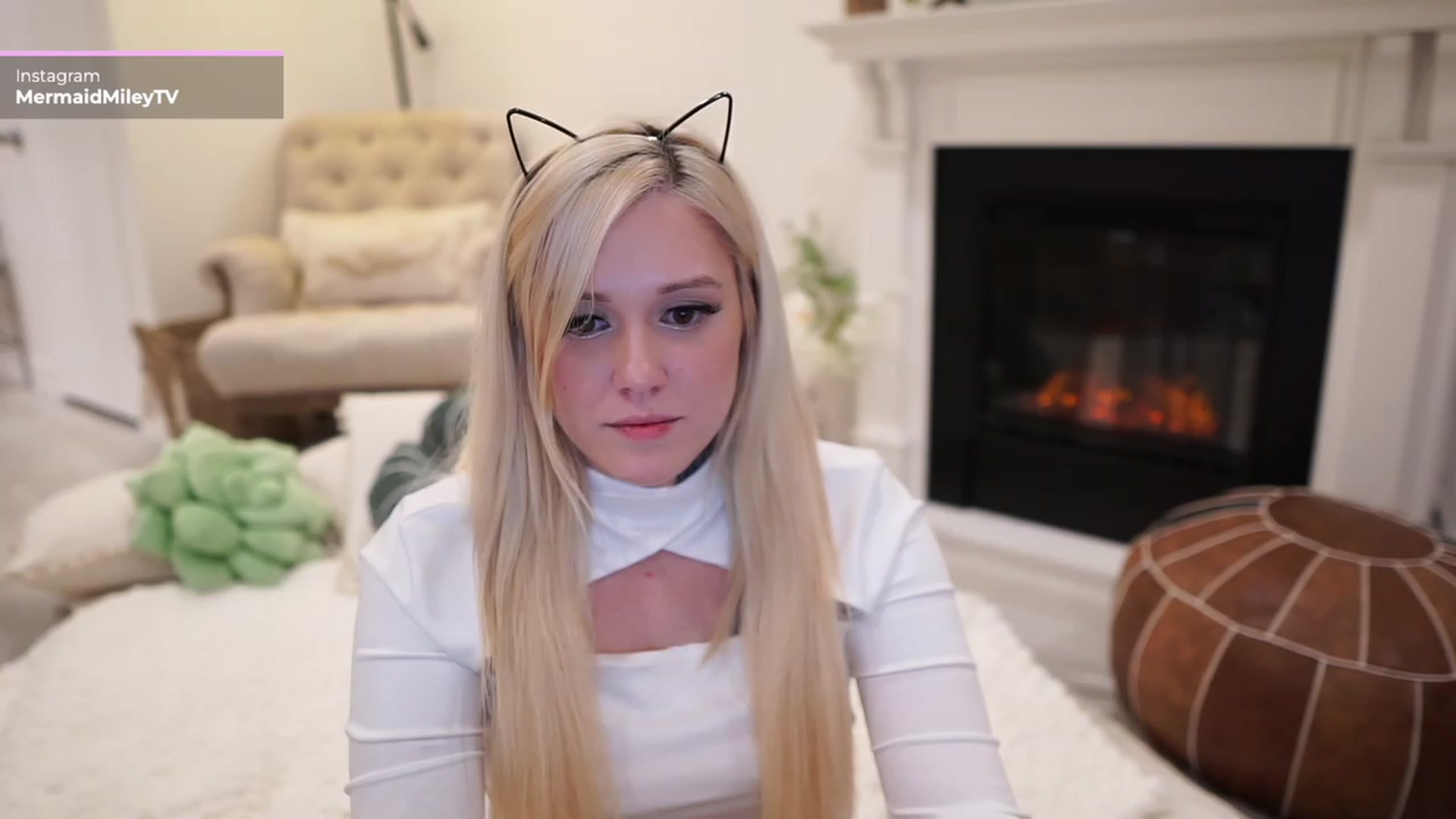 Gallery image thumbnail from Mermaidmiley's myfreecams stream on, 01/21/2023, 11:51 image 1 of 20