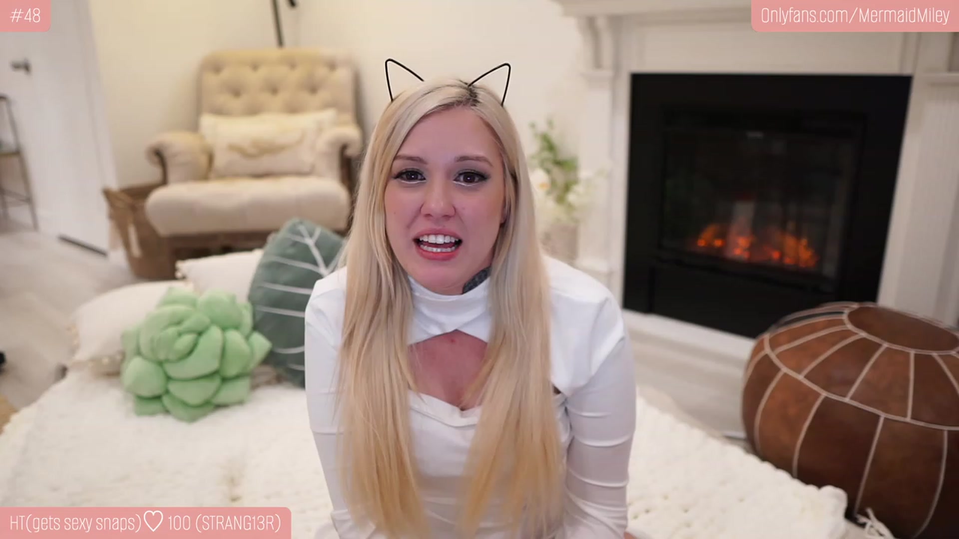 Gallery image thumbnail from Mermaidmiley's myfreecams stream on, 01/21/2023, 11:51 image 12 of 20