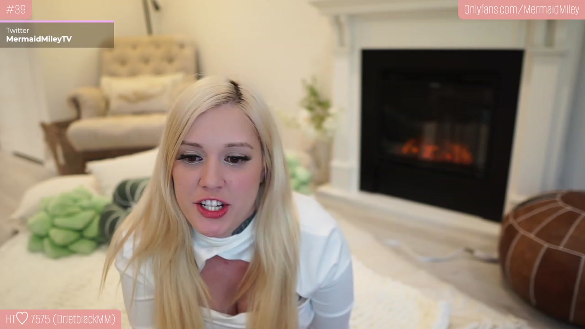 Gallery image thumbnail from Mermaidmiley's myfreecams stream on, 01/21/2023, 18:47 image 6 of 20