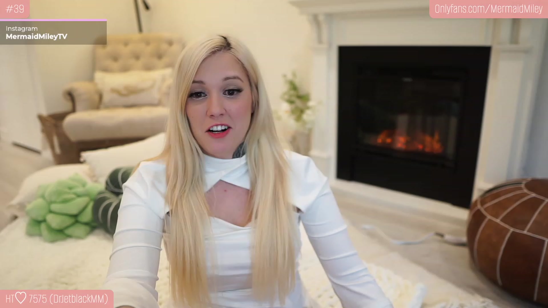 Gallery image thumbnail from Mermaidmiley's myfreecams stream on, 01/21/2023, 18:47 image 3 of 20