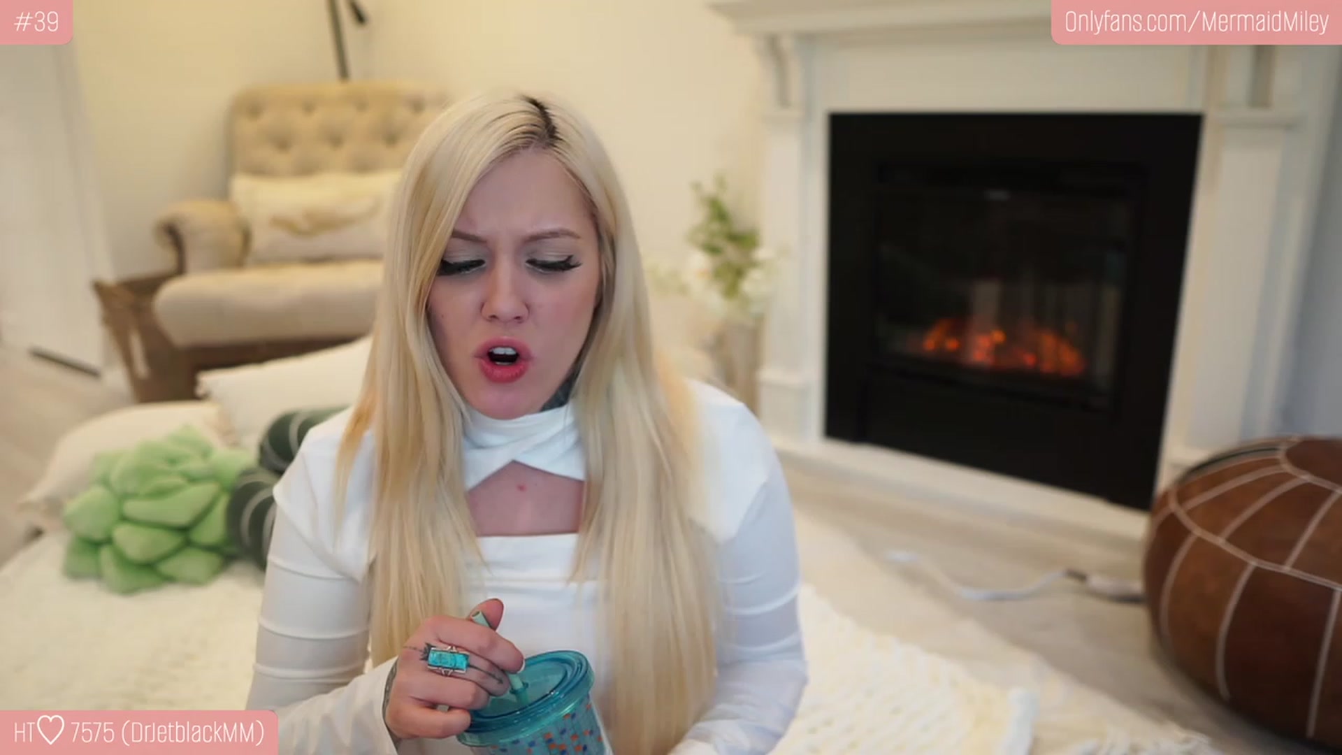 Gallery image thumbnail from Mermaidmiley's myfreecams stream on, 01/21/2023, 18:47 image 4 of 20