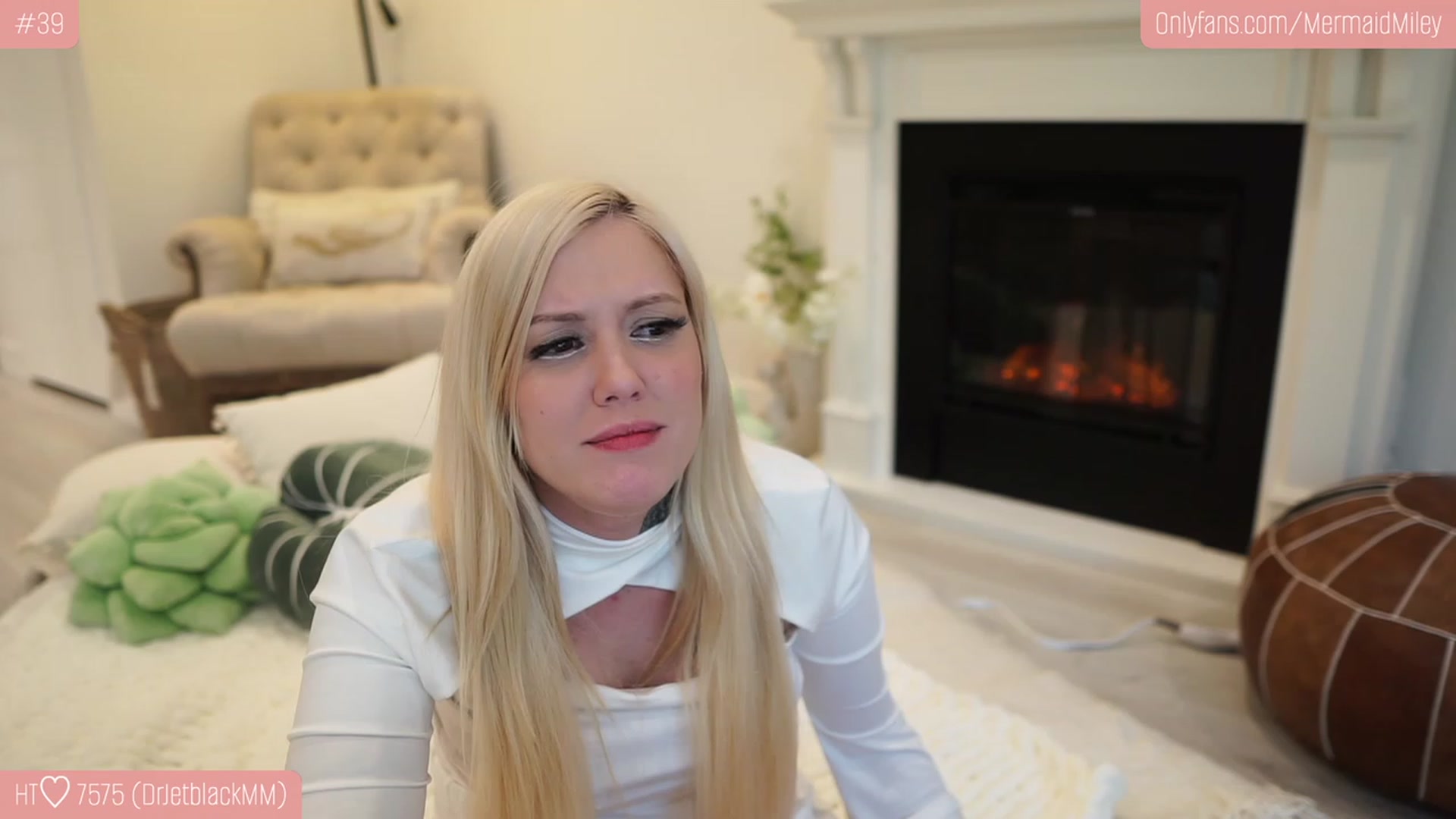 Gallery image thumbnail from Mermaidmiley's myfreecams stream on, 01/21/2023, 18:47 image 10 of 20