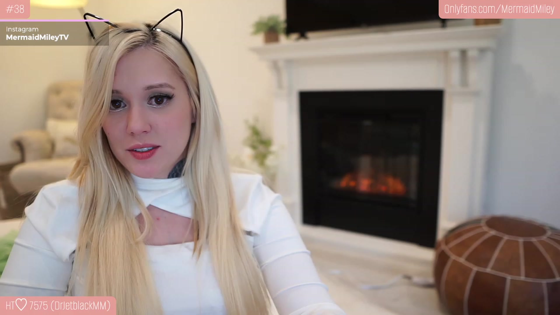 Gallery image thumbnail from Mermaidmiley's myfreecams stream on, 01/21/2023, 19:06 image 16 of 20