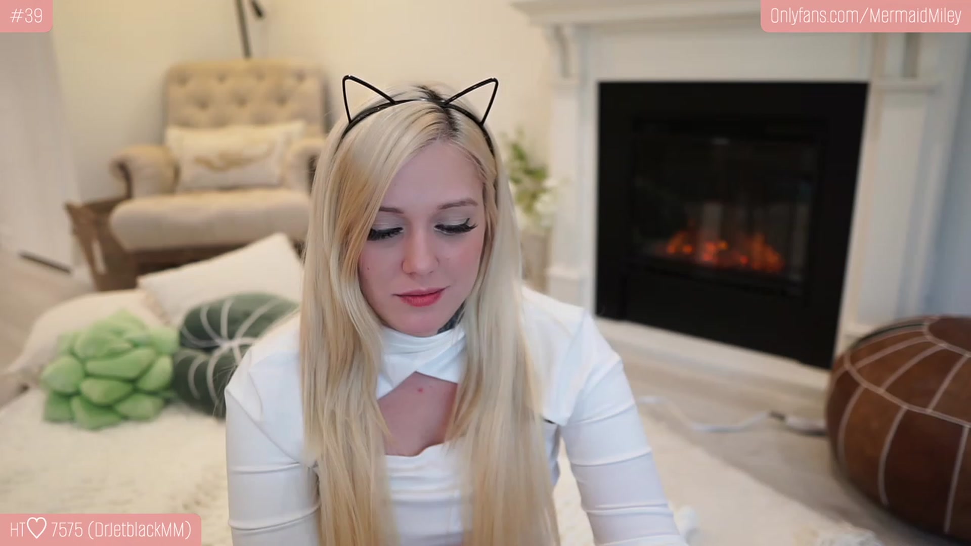 Gallery image thumbnail from Mermaidmiley's myfreecams stream on, 01/21/2023, 19:06 image 4 of 20