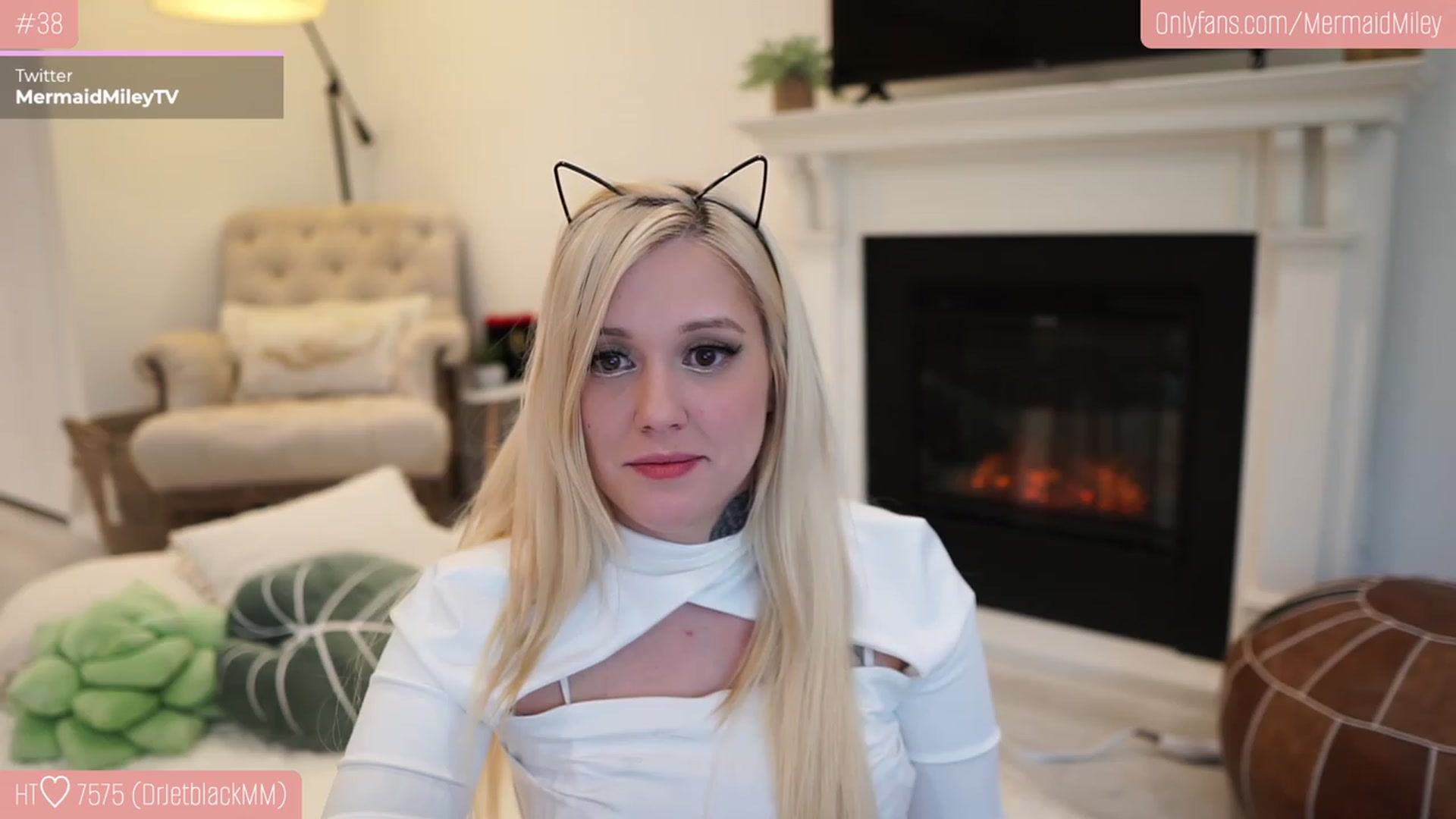 Gallery image thumbnail from Mermaidmiley's myfreecams stream on, 01/21/2023, 19:06 image 19 of 20