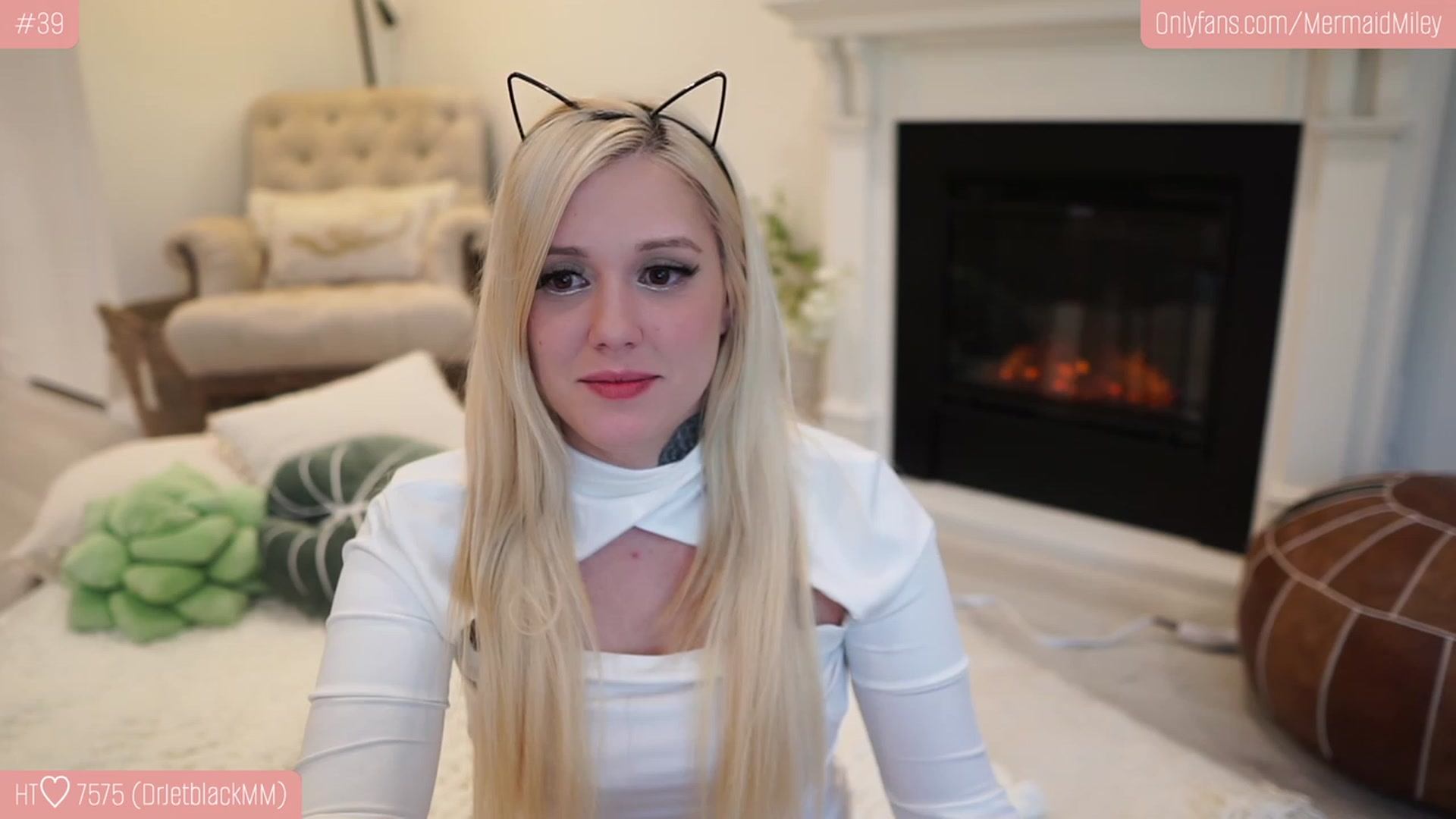 Gallery image thumbnail from Mermaidmiley's myfreecams stream on, 01/21/2023, 19:06 image 10 of 20
