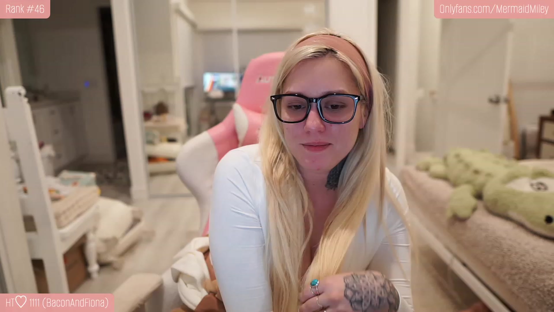 Gallery image thumbnail from Mermaidmiley's myfreecams stream on, 01/27/2023, 01:41 image 19 of 20