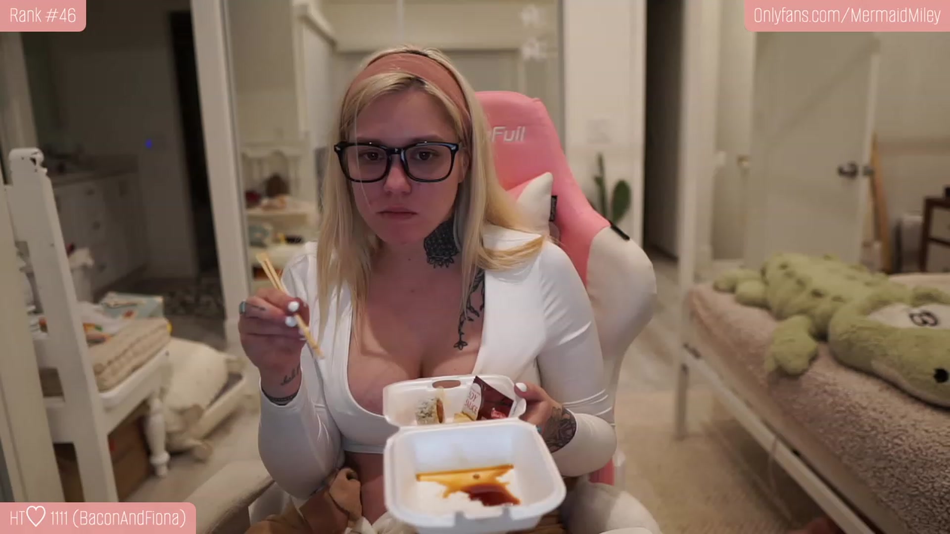 Gallery image thumbnail from Mermaidmiley's myfreecams stream on, 01/27/2023, 01:41 image 18 of 20