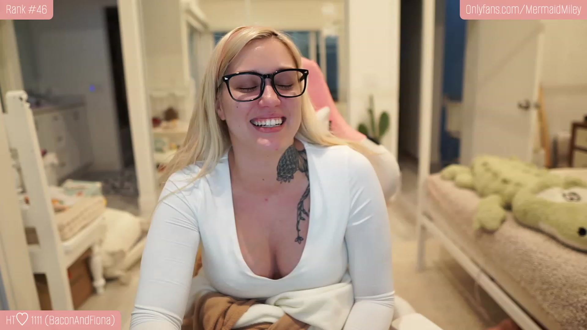 Gallery image thumbnail from Mermaidmiley's myfreecams stream on, 01/27/2023, 01:41 image 10 of 20