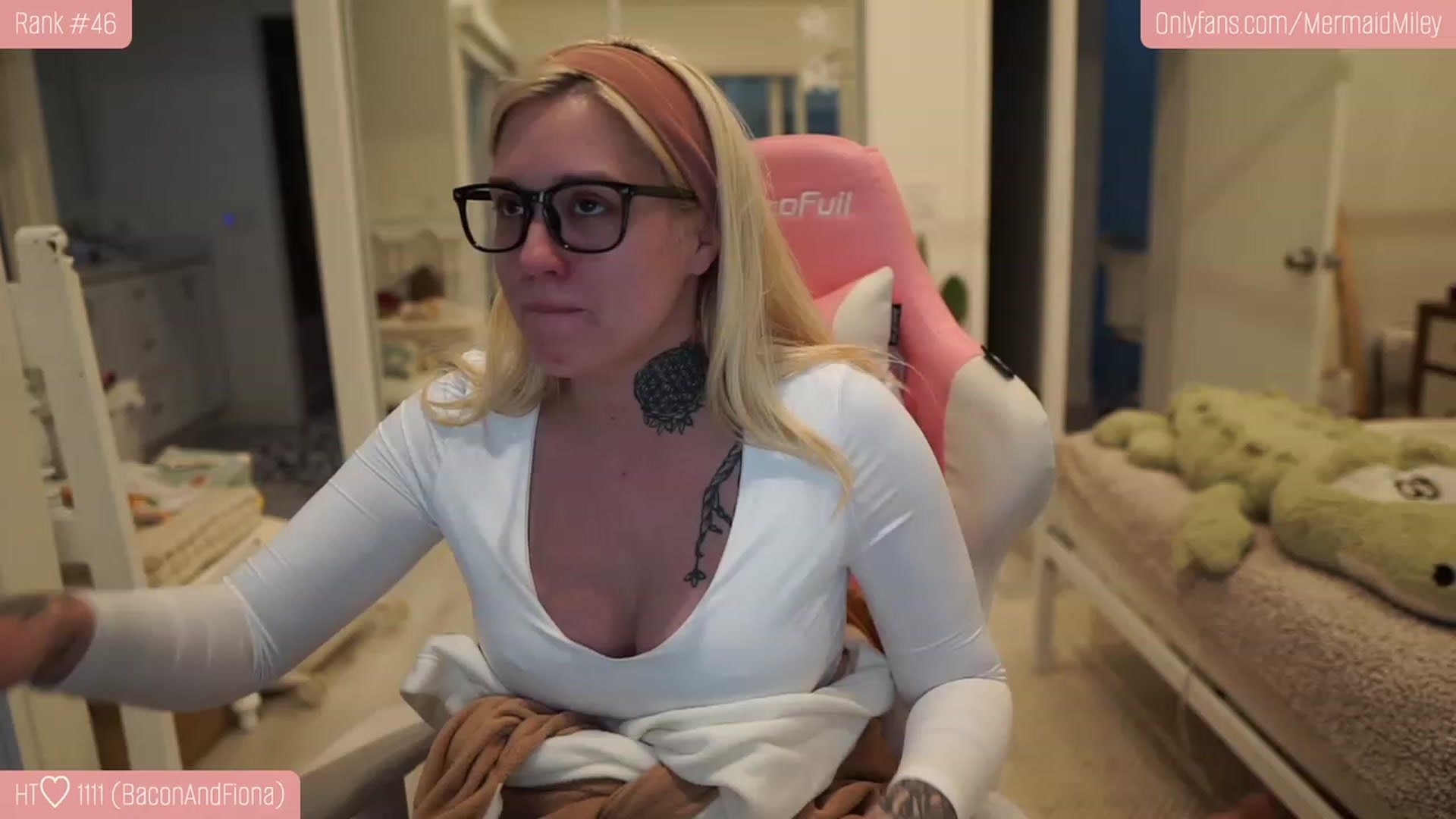 Gallery image thumbnail from Mermaidmiley's myfreecams stream on, 01/27/2023, 01:41 image 9 of 20