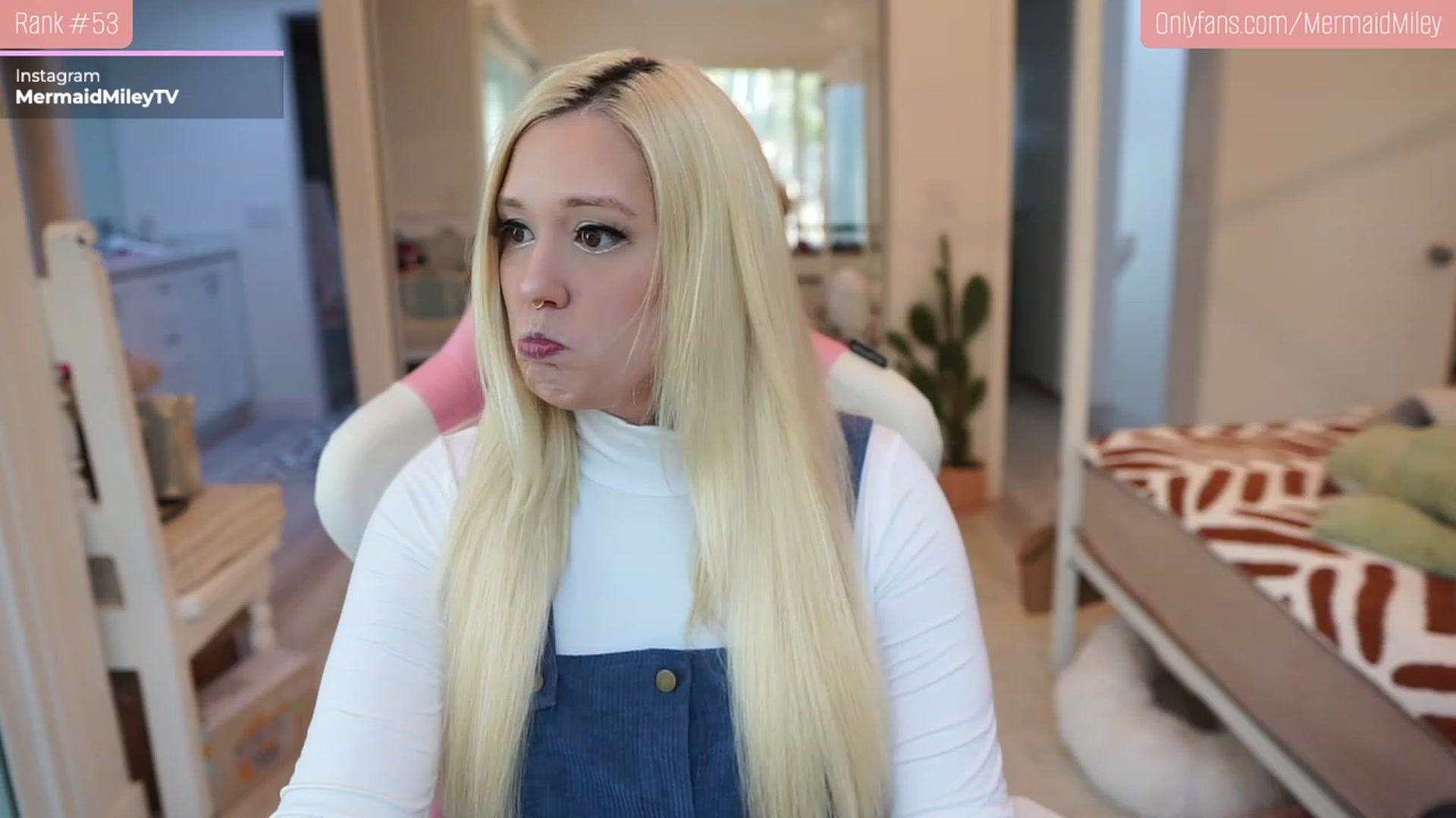 Gallery image thumbnail from Mermaidmiley's myfreecams stream on, 01/27/2023, 23:33 image 2 of 20