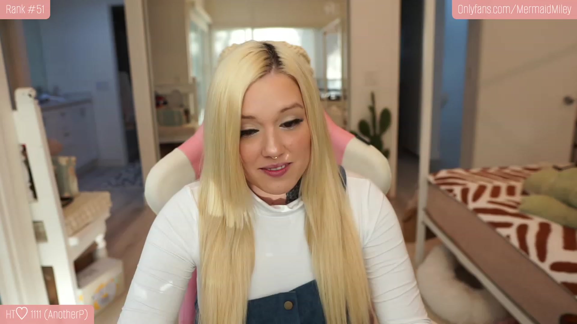 Gallery image thumbnail from Mermaidmiley's myfreecams stream on, 01/27/2023, 23:33 image 18 of 20