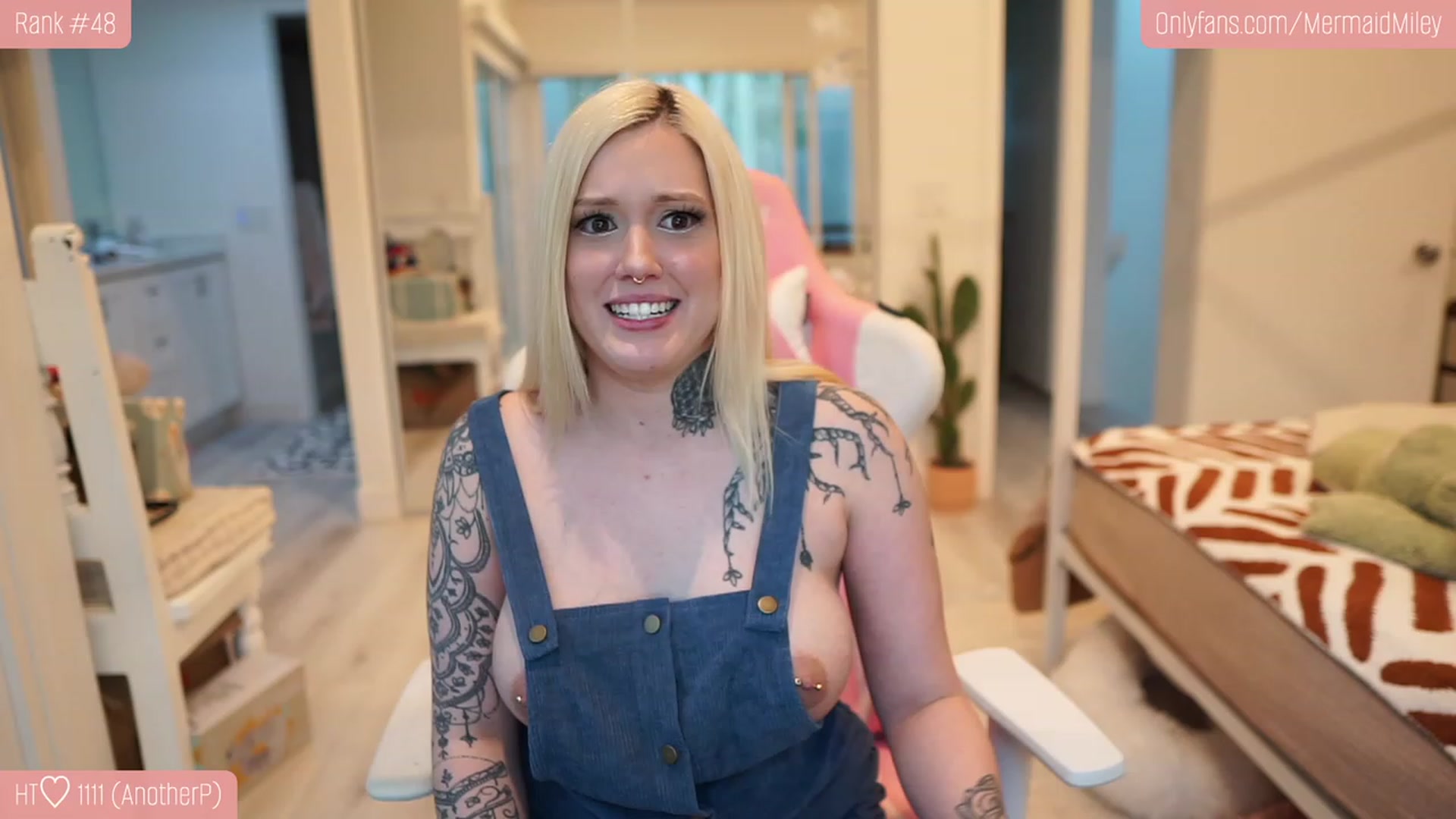 Gallery image thumbnail from Mermaidmiley's myfreecams stream on, 01/28/2023, 02:46 image 3 of 20