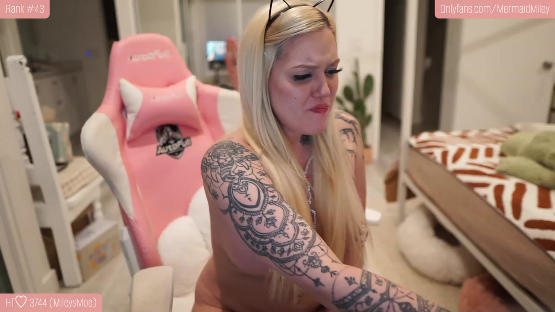 Gallery image thumbnail from Mermaidmiley's myfreecams stream on, 01/28/2023, 05:49 image 8 of 20