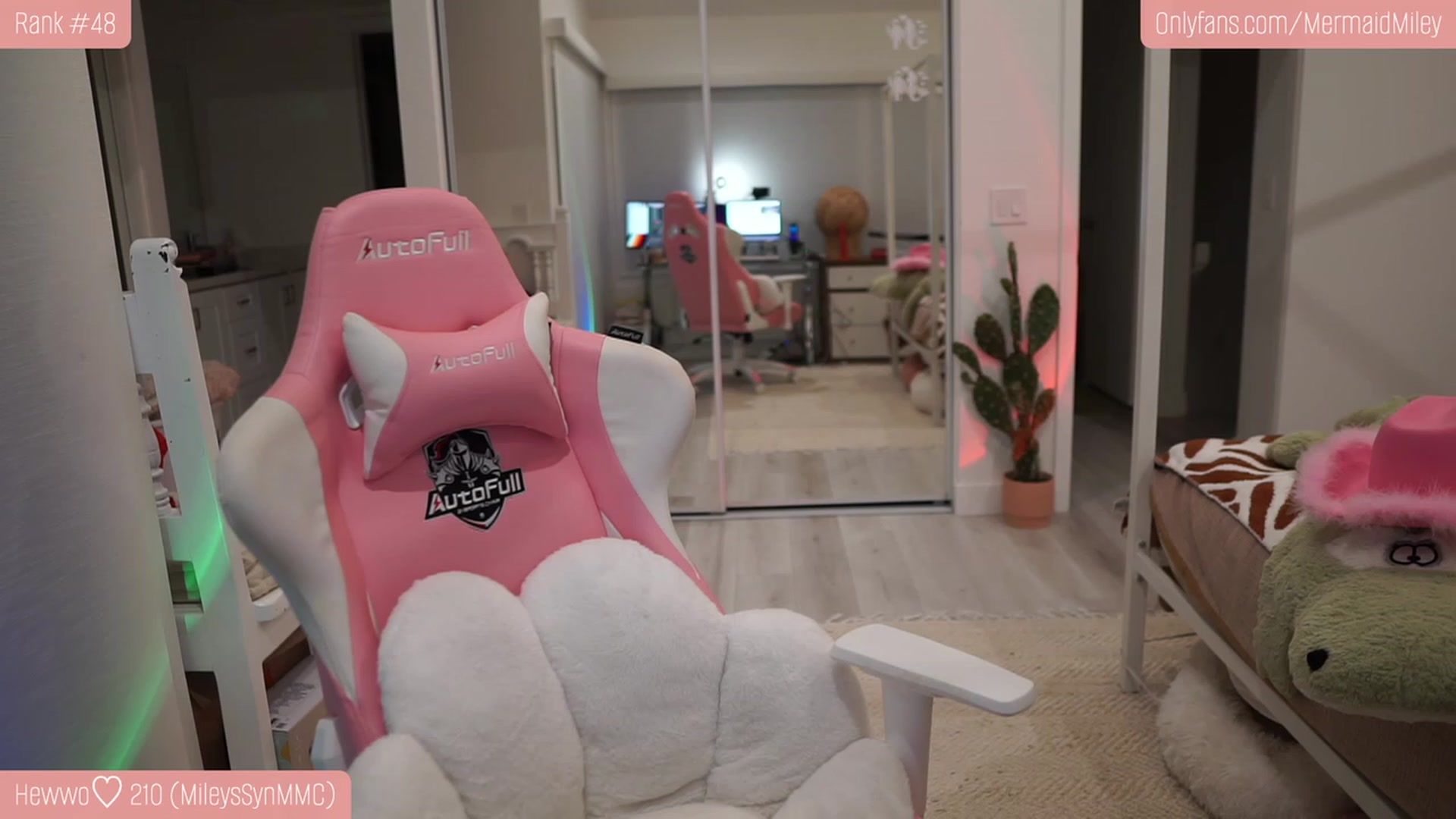Gallery image thumbnail from Mermaidmiley's myfreecams stream on, 01/29/2023, 06:30 image 1 of 20