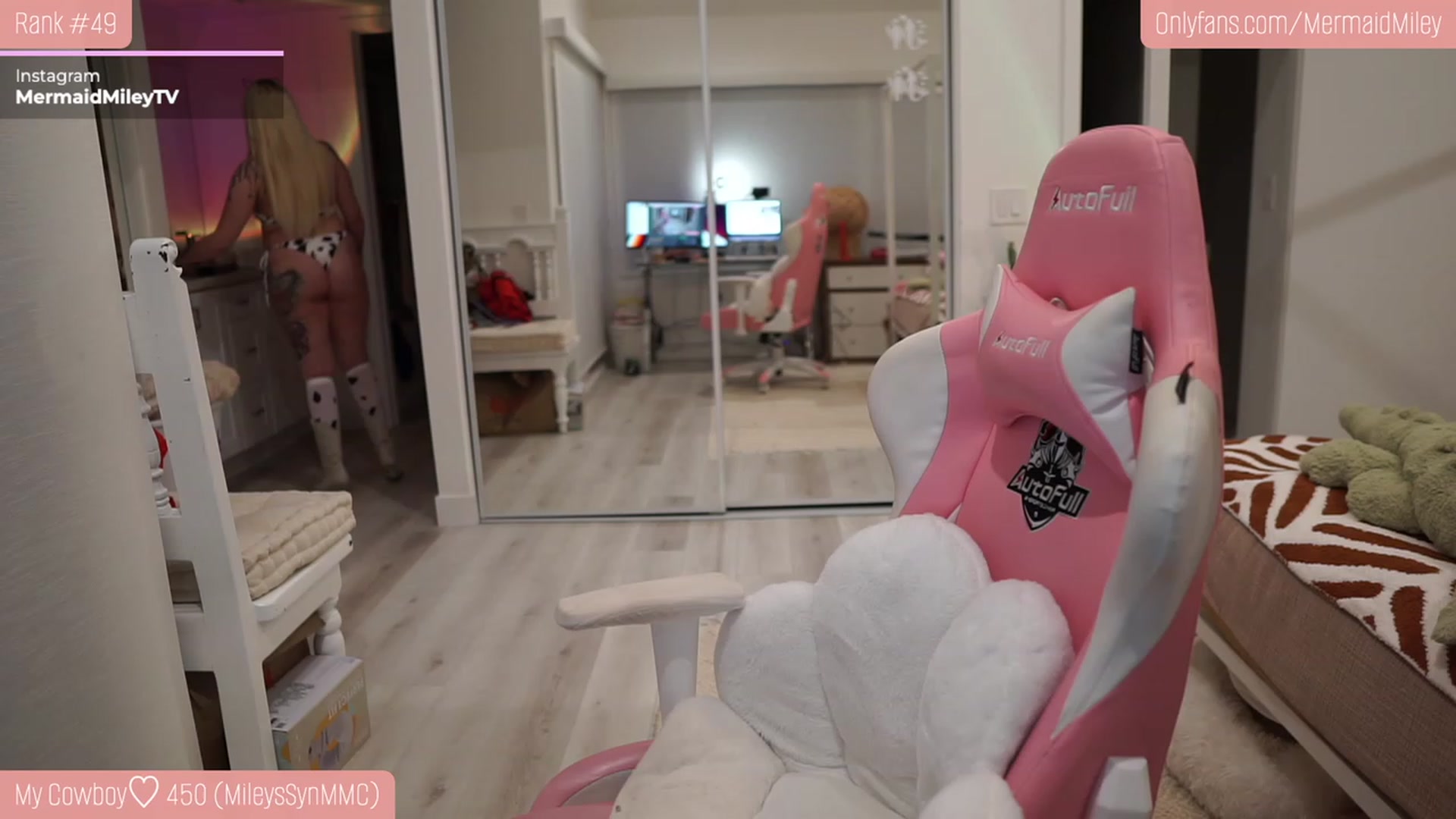 Gallery image thumbnail from Mermaidmiley's myfreecams stream on, 01/29/2023, 06:30 image 8 of 20