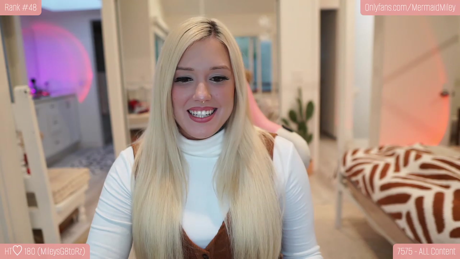 Gallery image thumbnail from Mermaidmiley's myfreecams stream on, 01/31/2023, 24:10 image 17 of 20