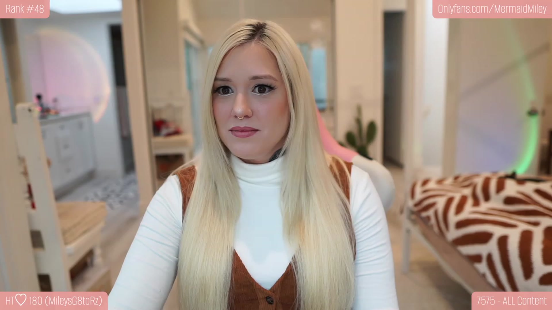 Gallery image thumbnail from Mermaidmiley's myfreecams stream on, 01/31/2023, 24:10 image 14 of 20