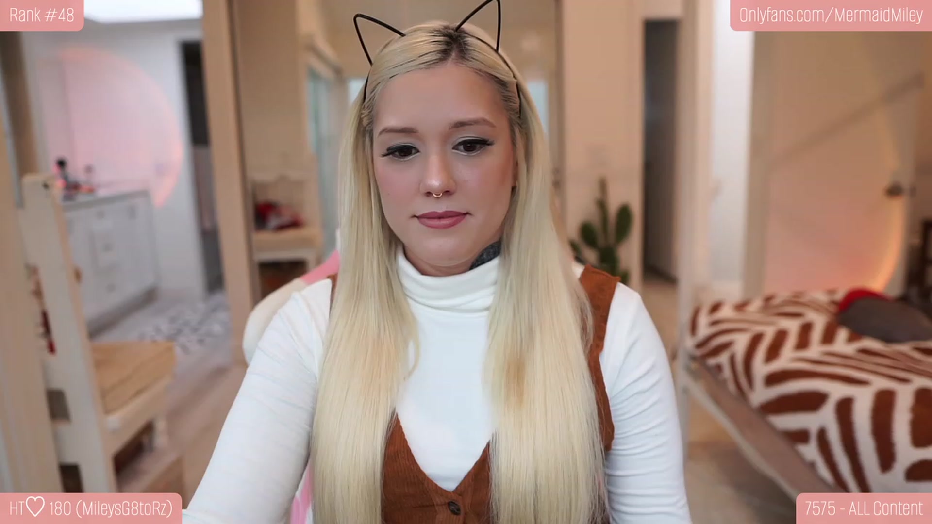 Gallery image thumbnail from Mermaidmiley's myfreecams stream on, 01/31/2023, 24:10 image 11 of 20