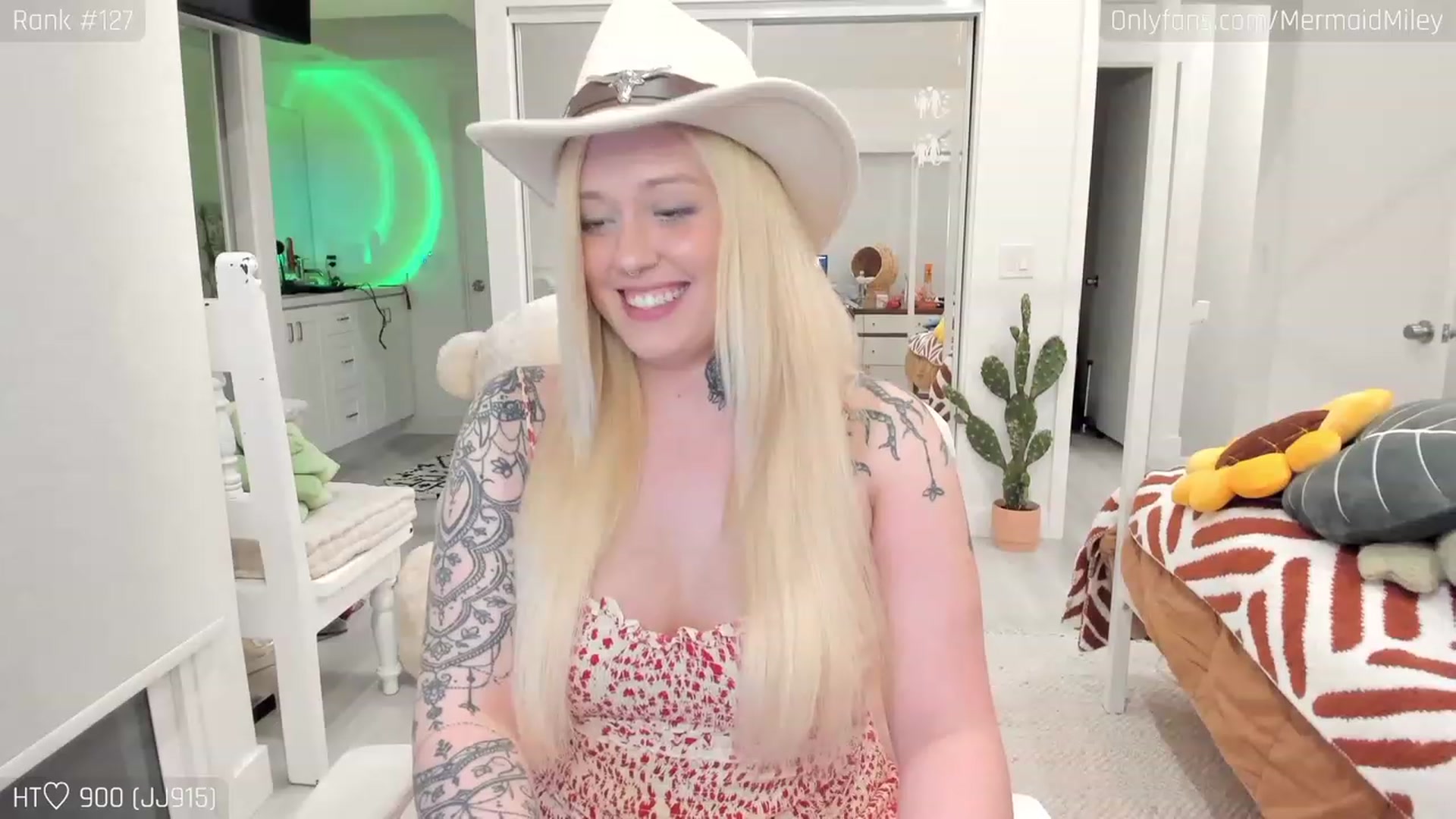 Gallery image thumbnail from Mermaidmiley's myfreecams stream on, 02/19/2023, 05:17 image 18 of 20