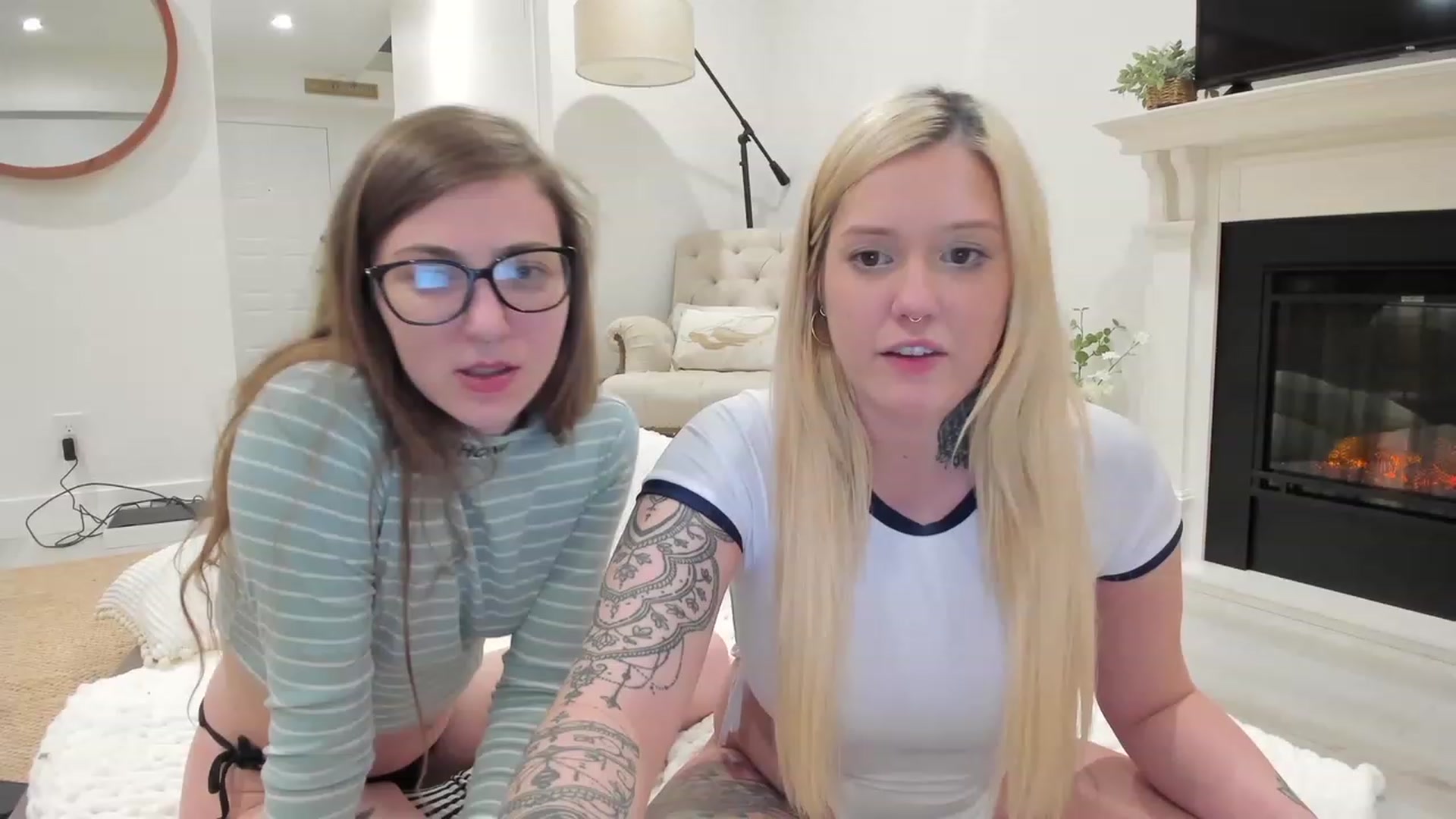 Gallery image thumbnail from Mermaidmiley's myfreecams stream on, 02/22/2023, 09:06 image 14 of 20