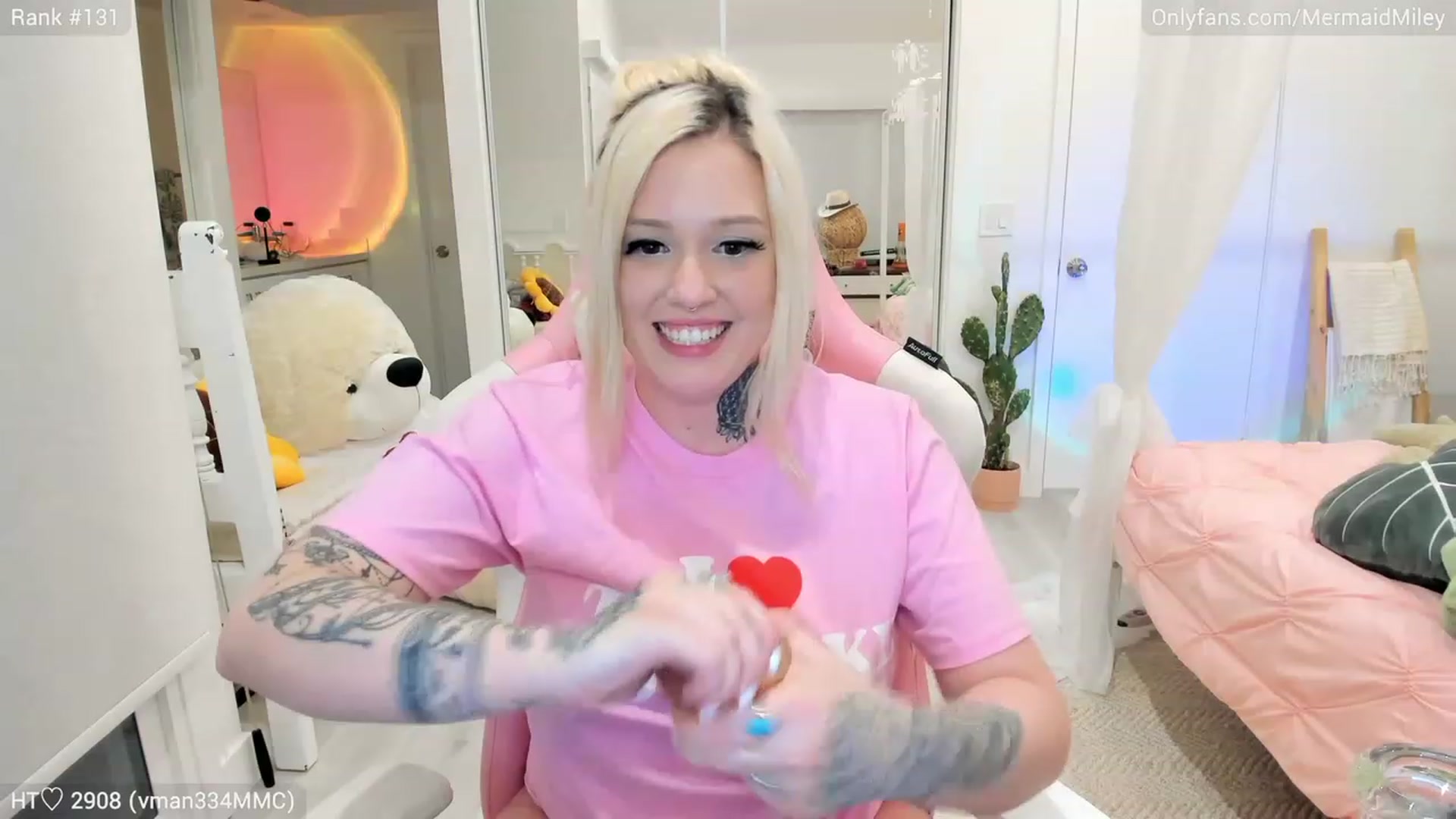 Gallery image thumbnail from Mermaidmiley's myfreecams stream on, 02/25/2023, 08:19 image 18 of 20