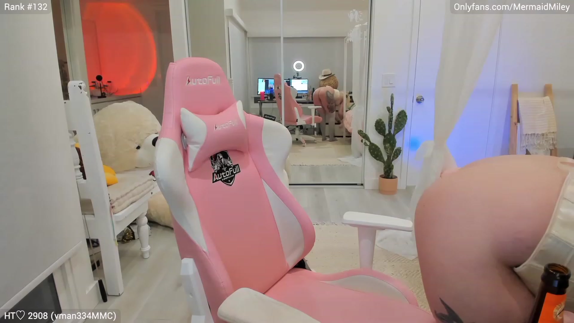 Gallery image thumbnail from Mermaidmiley's myfreecams stream on, 02/25/2023, 08:19 image 2 of 20
