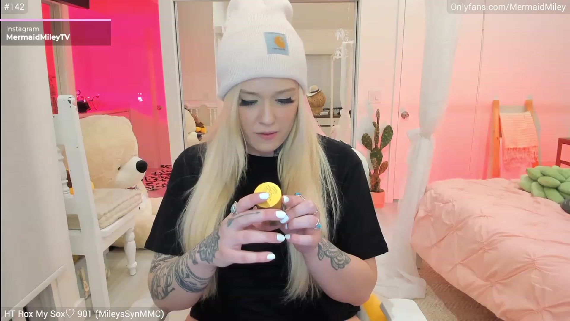 Gallery image thumbnail from Mermaidmiley's myfreecams stream on, 03/01/2023, 04:08 image 15 of 20