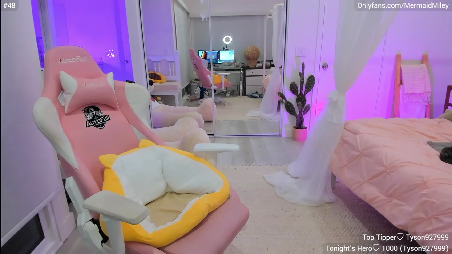 Gallery image thumbnail from Mermaidmiley's myfreecams stream on, 03/02/2023, 05:48 image 13 of 20