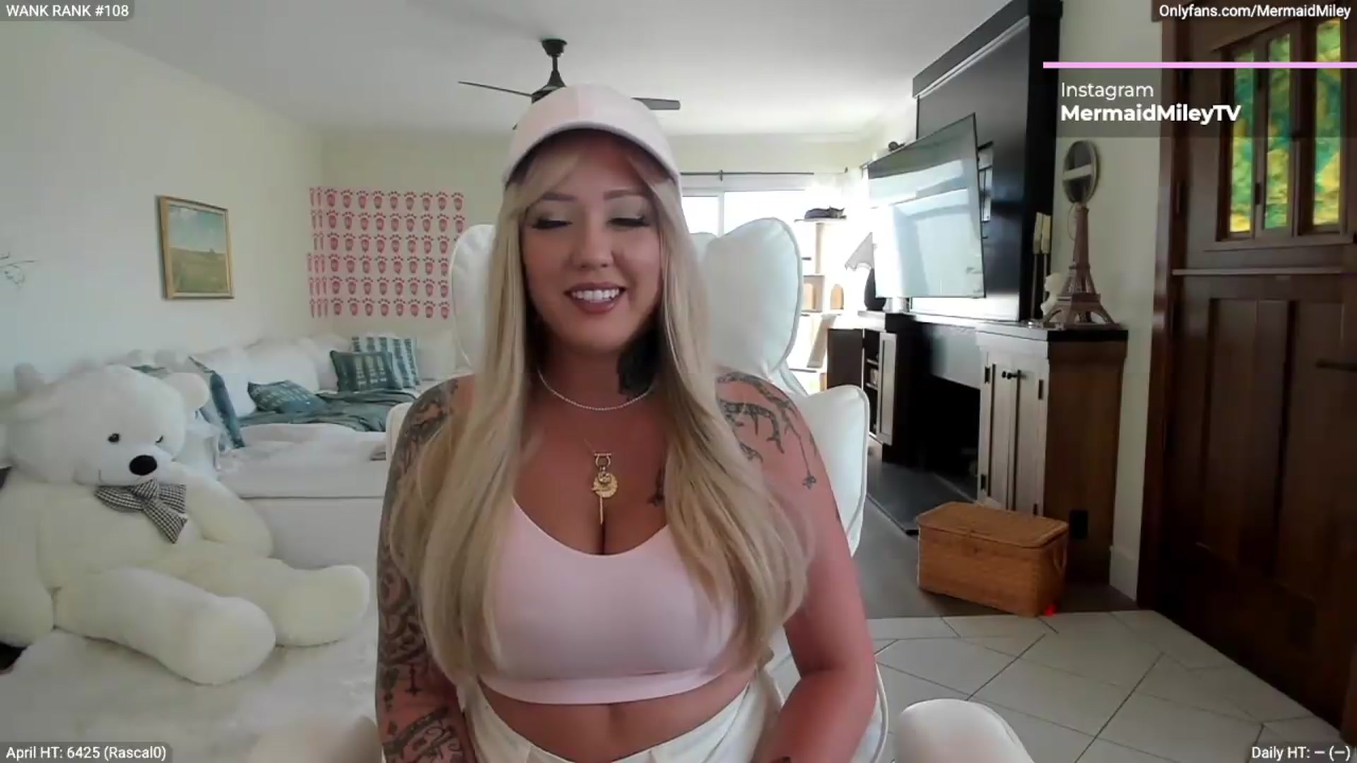 Gallery image thumbnail from Mermaidmiley's myfreecams stream on, 04/18/2026, 23:44 image 5 of 20