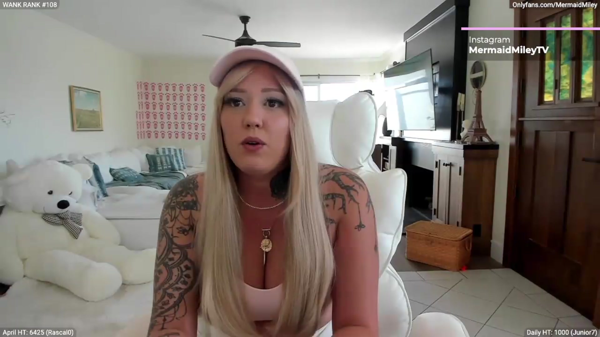 Gallery image thumbnail from Mermaidmiley's myfreecams stream on, 04/18/2026, 23:44 image 8 of 20
