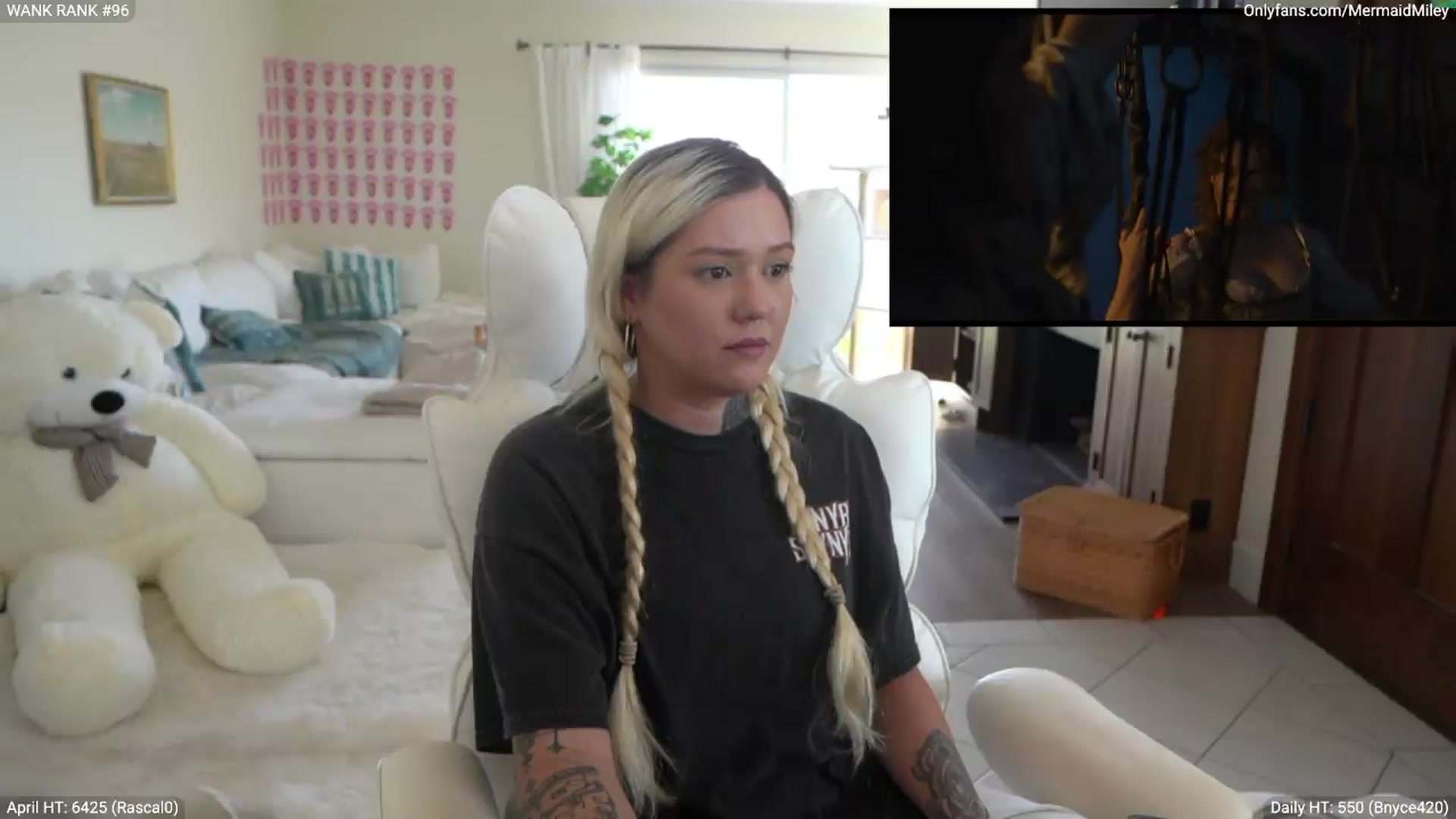 Gallery image thumbnail from Mermaidmiley's myfreecams stream on, 04/19/2026, 23:32 image 6 of 20