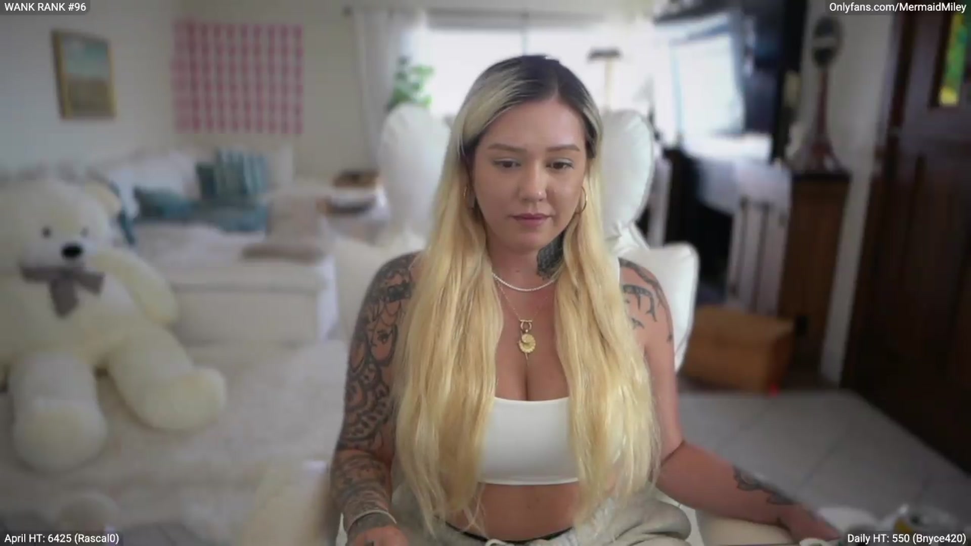 Gallery image thumbnail from Mermaidmiley's myfreecams stream on, 04/19/2026, 23:32 image 17 of 20