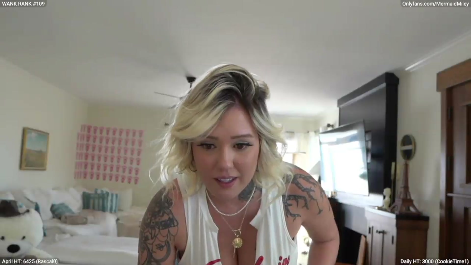 Gallery image thumbnail from Mermaidmiley's myfreecams stream on, 04/24/2026, 23:11 image 3 of 20