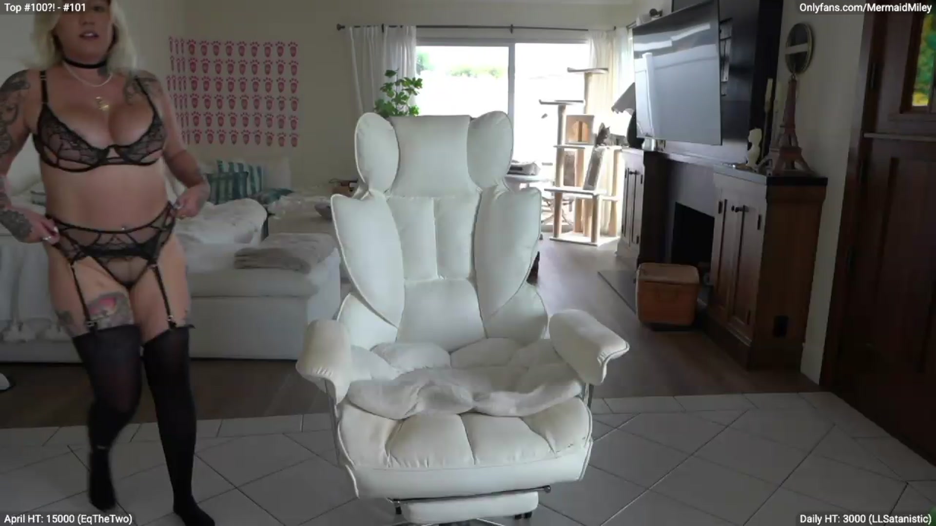 Gallery image thumbnail from Mermaidmiley's myfreecams stream on, 05/01/2026, 24:02 image 18 of 20