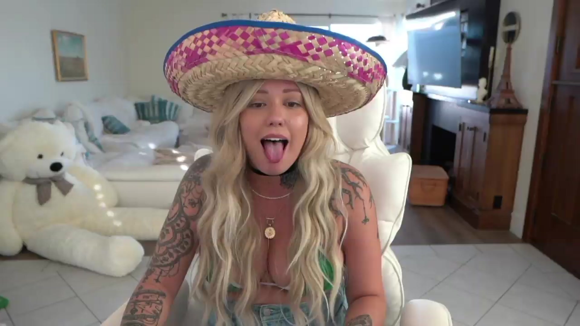 Gallery image thumbnail from Mermaidmiley's myfreecams stream on, 05/06/2026, 01:50 image 6 of 20