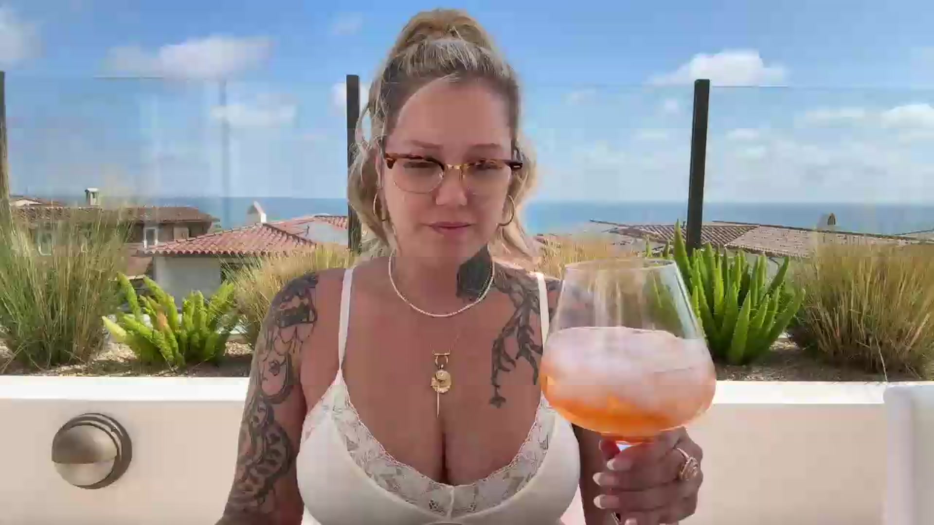 Gallery image thumbnail from Mermaidmiley's myfreecams stream on, 05/23/2026, 23:24 image 1 of 20