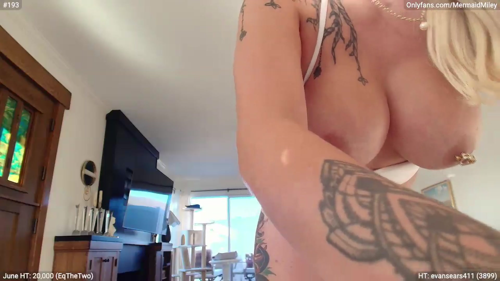 Gallery image thumbnail from Mermaidmiley's myfreecams stream on, 06/25/2026, 04:11 image 11 of 20