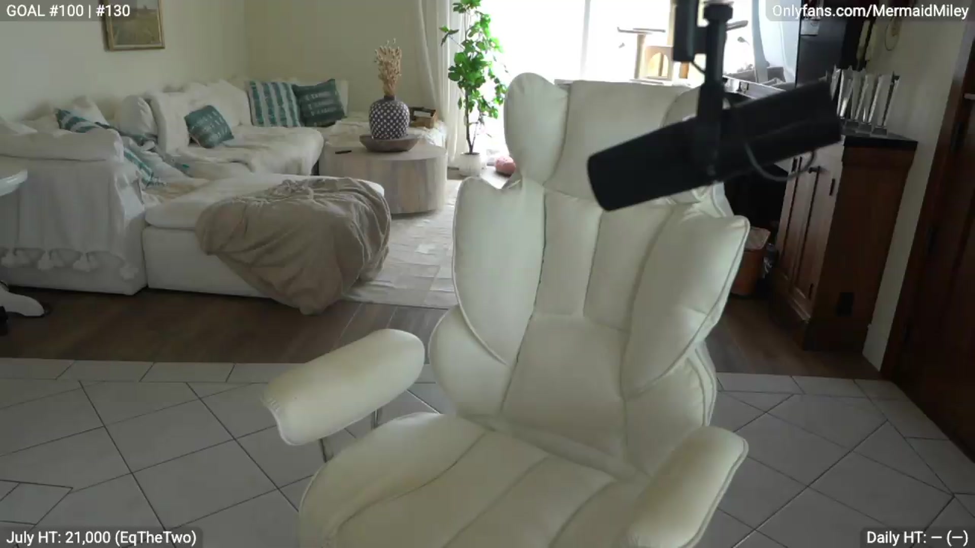 Gallery image thumbnail from Mermaidmiley's myfreecams stream on, 07/26/2026, 19:14 image 4 of 20