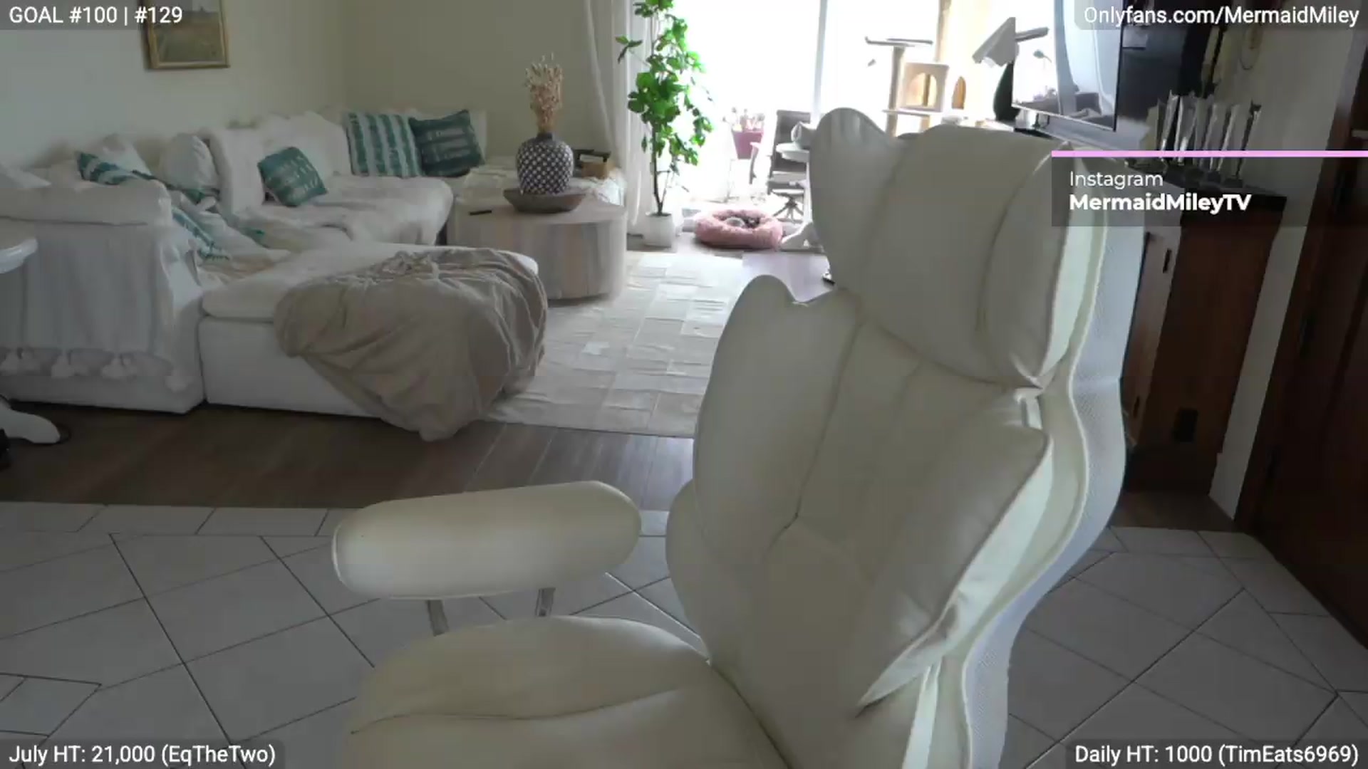 Gallery image thumbnail from Mermaidmiley's myfreecams stream on, 07/26/2026, 23:19 image 2 of 20