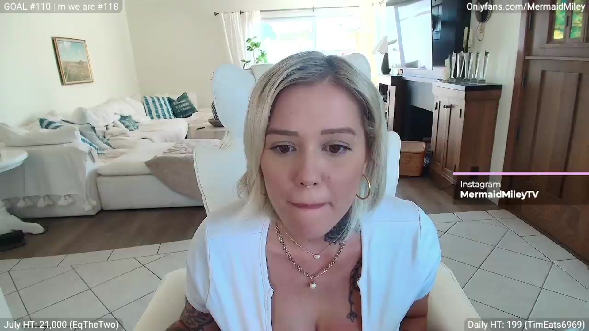 Gallery image thumbnail from Mermaidmiley's myfreecams stream on, 07/31/2026, 20:51 image 7 of 20