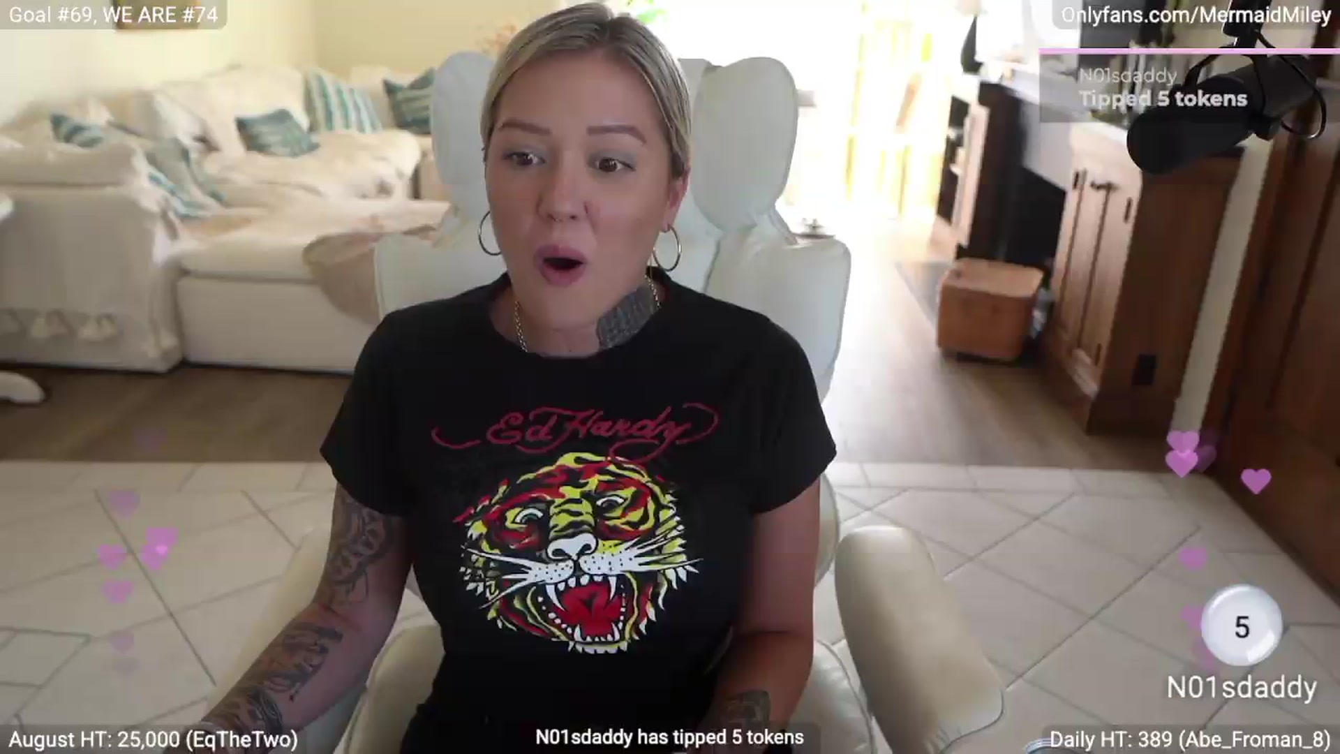 Gallery image thumbnail from Mermaidmiley's myfreecams stream on, 08/11/2026, 19:57 image 2 of 20