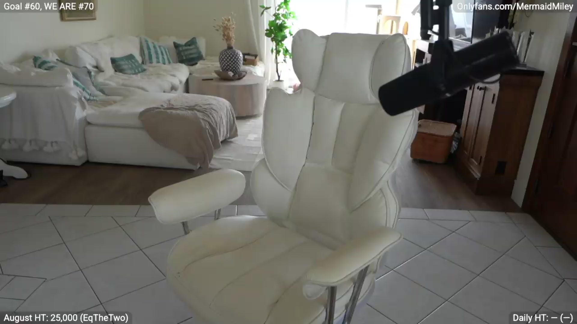Gallery image thumbnail from Mermaidmiley's myfreecams stream on, 08/13/2026, 20:27 image 1 of 20