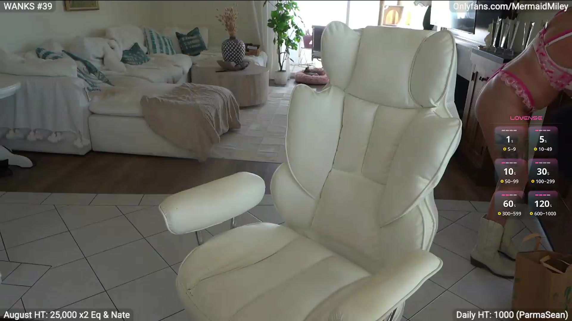 Gallery image thumbnail from Mermaidmiley's myfreecams stream on, 08/21/2026, 23:47 image 18 of 20