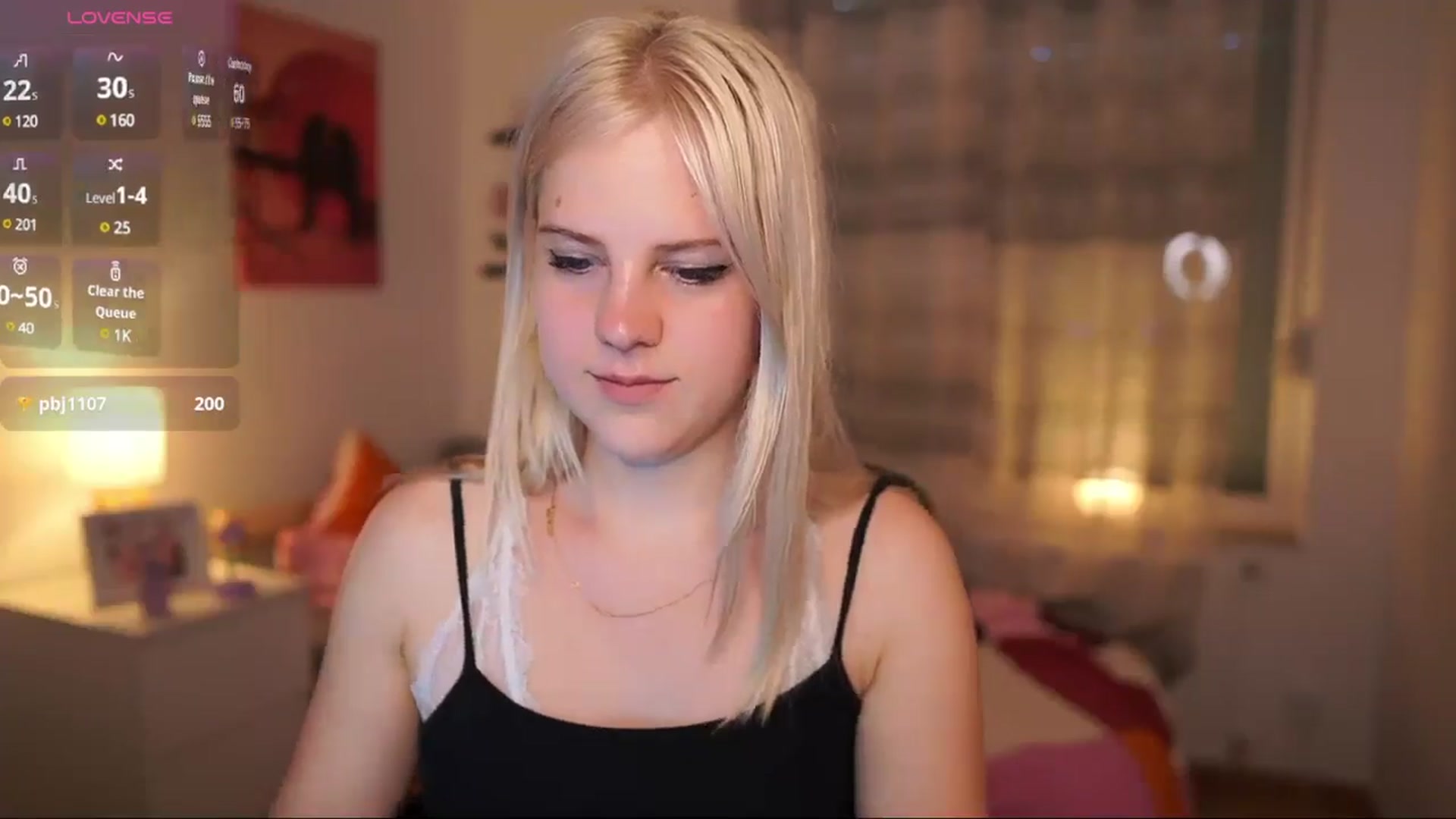 Gallery image thumbnail from Merrilyn__'s myfreecams stream on, 04/21/2025, 16:41 image 2 of 20
