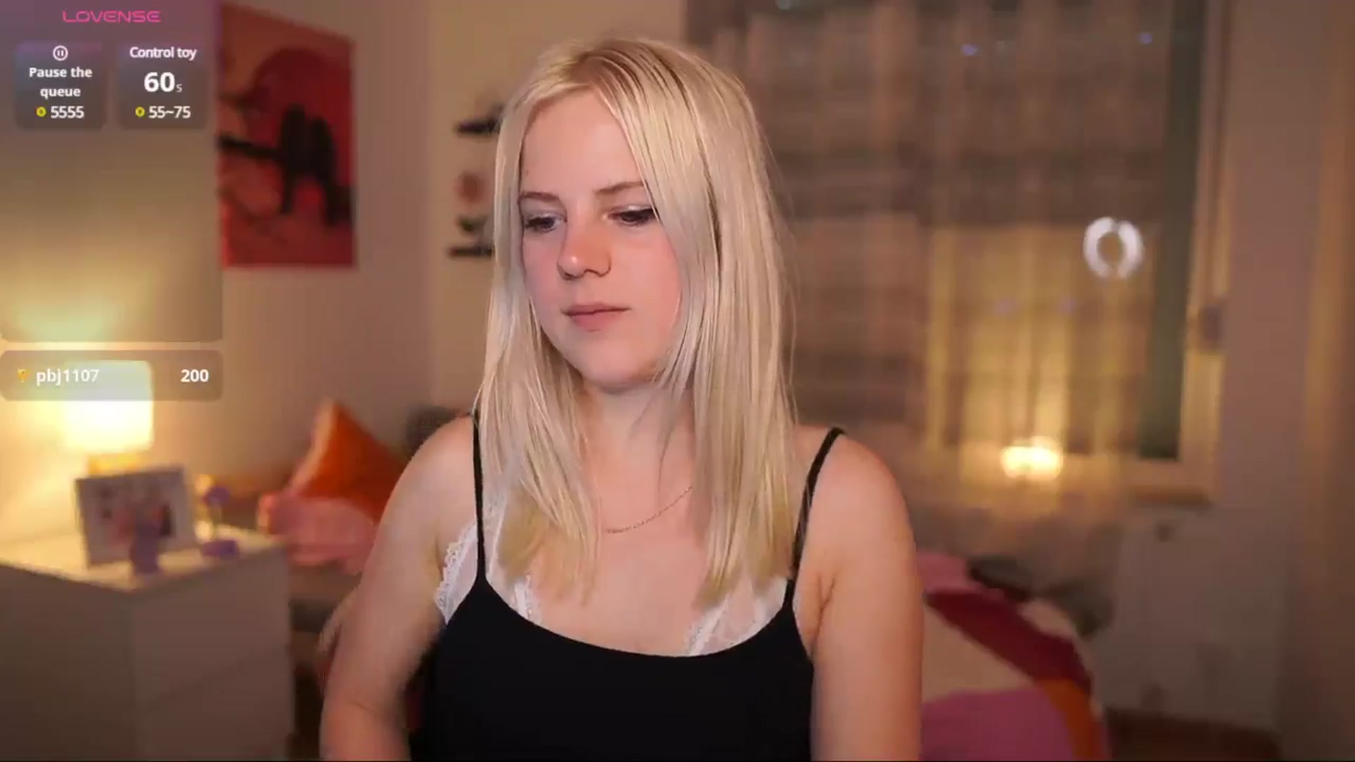 Gallery image thumbnail from Merrilyn__'s myfreecams stream on, 04/21/2025, 16:41 image 17 of 20
