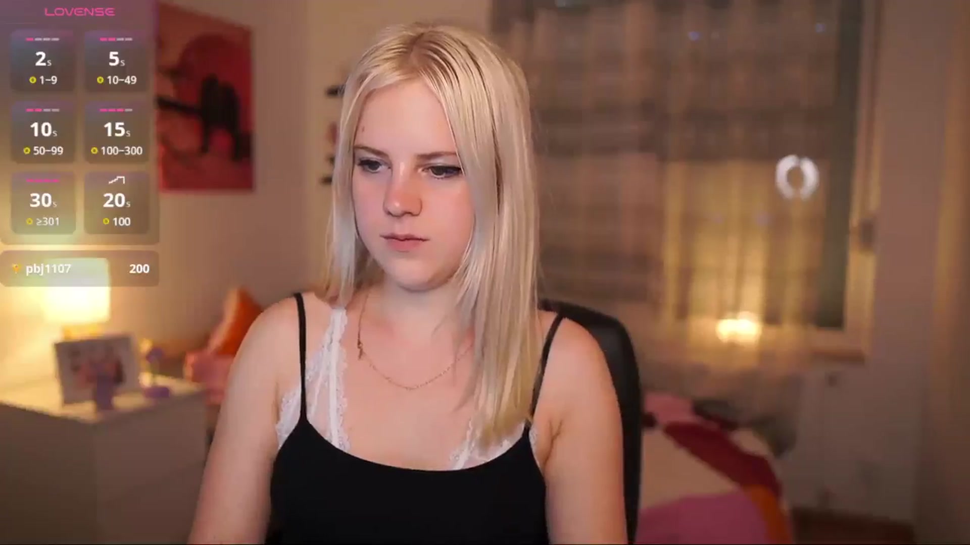 Gallery image thumbnail from Merrilyn__'s myfreecams stream on, 04/21/2025, 16:41 image 18 of 20